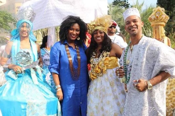 Solange e  o Babalorixá  Anderson na festa de Yemanjá em Nice