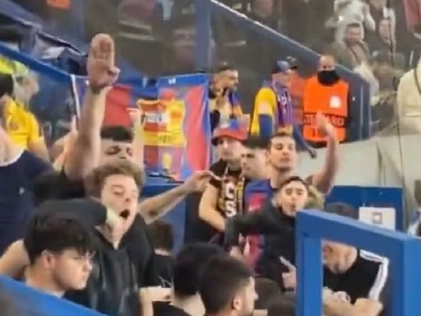 Imagem - Uefa multa Barcelona por racismo e vandalismo de torcedores em jogo contra PSG