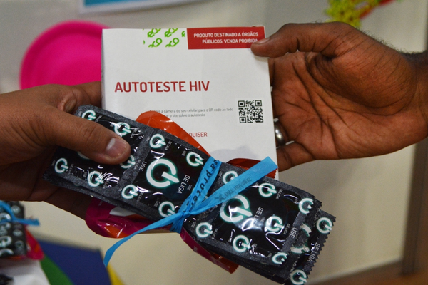 De 1.840 testes rápidos, três resultados positivos foram registrados para HIV, 44 para sífilis e um para hepatite B