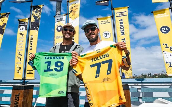 João Chianca e Filipe Toledo receberam os convites para a próxima temporada da WSL