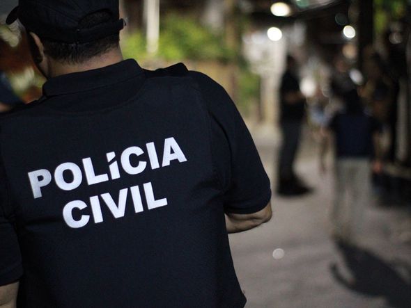Imagem - Ladrões roubam carro e arma de policial civil na Avenida Dorival Caymmi