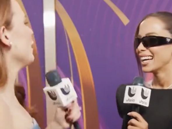 Imagem - Repórter questiona quais idiomas Anitta fala e cantora surpreende com italiano