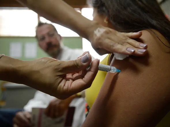 Imagem - Governo aumenta público-alvo da vacinação contra HPV