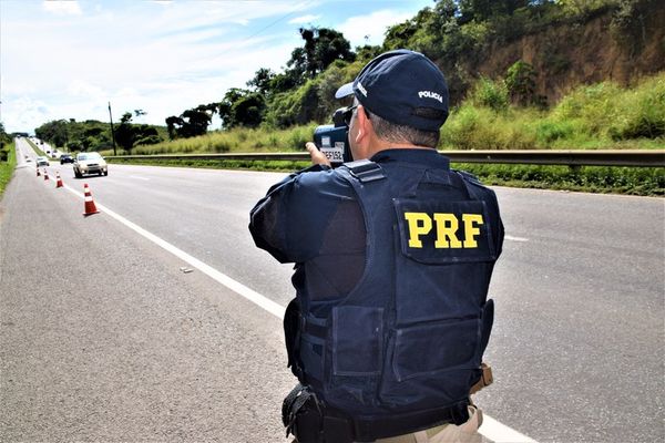 Radar portátil da PRF registra mais de 1.200 flagrantes de excesso de velocidade em Amélia Rodrigues