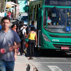 Imagem - Reunião termina sem acordo entre rodoviários e empresas de Salvador