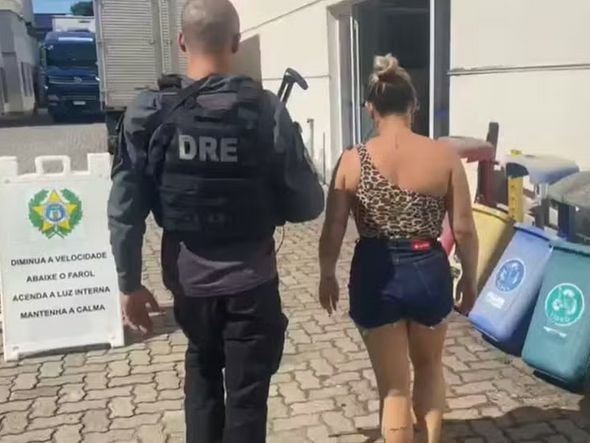 Imagem - Irmã de chefe do tráfico no sul da Bahia é presa no RJ