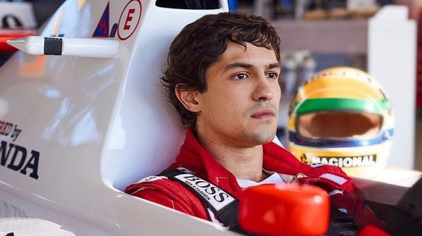 Gabriel Leone interpreta Senna em série documental da Netflix