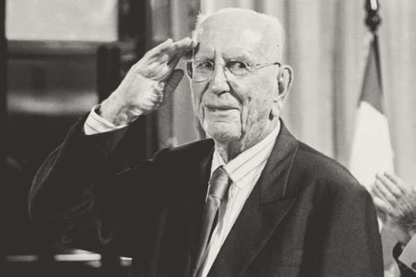 Walter Carlos Hertel participou da Segunda Guerra Mundial