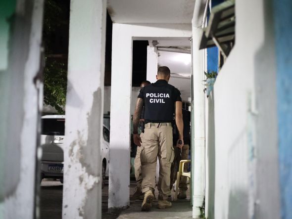 Imagem - Homem é preso e adolescente é resgatada em casa de prostituição em Itapuã
