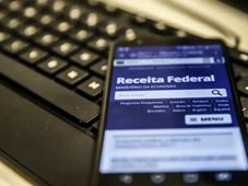 Imagem - Receita antecipa pagamentos e diz que todos contribuintes que têm direito já receberam restituição