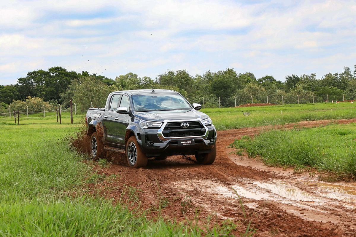 A Hilux teve 214 unidades emplacadas na Bahia em abril, mesmo volume do Onix