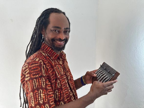 Imagem - Projeto gratuito propõe oficina do instrumento africano m'bira