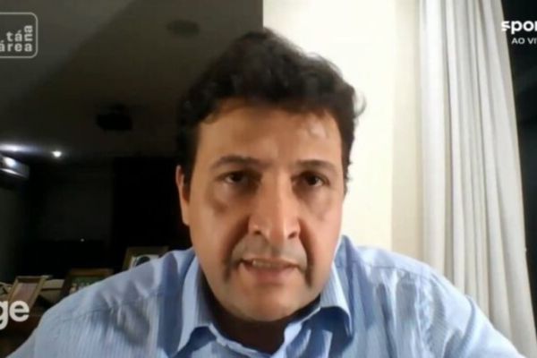 Alberto Guerra, presidente do Grêmio, concede entrevista ao canal SporTV