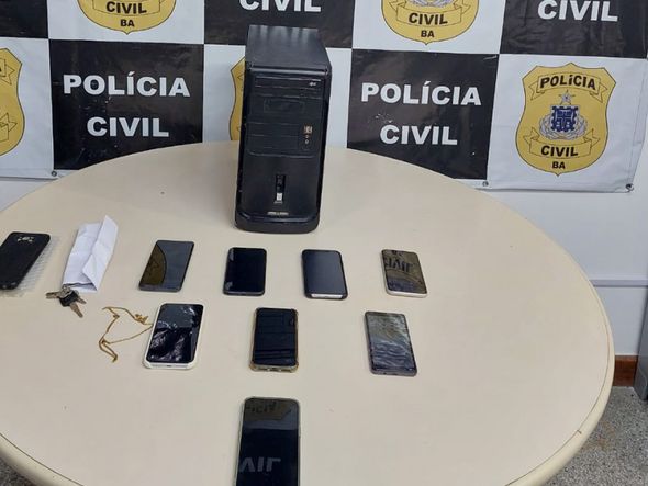 Imagem - Dupla é presa com oito celulares roubados em Periperi