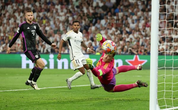 Neuer fez defesas incríveis contra o Real Madrid, mas também cometeu falha crucial