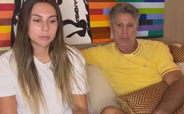 Renato Gaúcho apareceu ao lado da filha Carol Portaluppi em live nas redes sociais