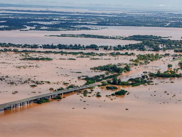 Imagem - Com retorno de chuva forte no RS, população deve buscar áreas seguras