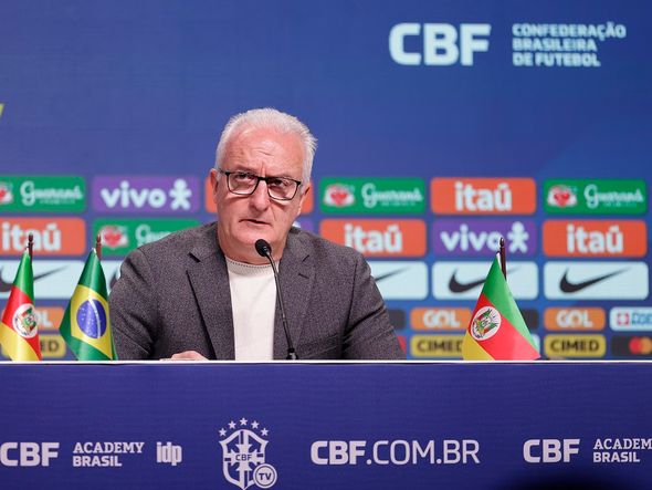 Imagem - Dorival diz que ex-capitães Casemiro e Thiago Silva poderão retornar à Seleção no futuro
