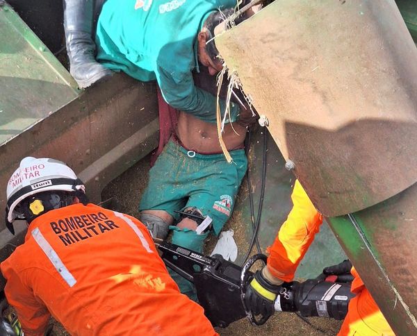 Resgate foi realizado pelo Corpo de Bombeiros