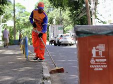 Imagem - Câmara dá sinal verde para salário de R$ 3 mil e 40% de insalubridade em piso para garis