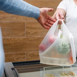 Imagem - Vereador quer alterar lei que proíbe distribuição de sacolas plásticas em Salvador