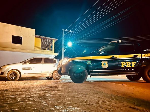 Imagem - Carro roubado em Salvador é abandonado no sudoeste da Bahia