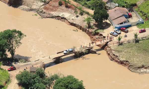 Chuva causou estragos em Porto Seguro, no sul da Bahia, em 2021