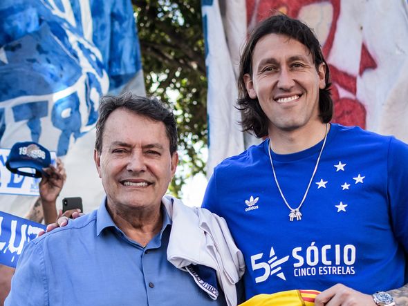 Imagem - Com festa em Belo Horizonte, Cruzeiro anuncia a contratação do goleiro Cássio