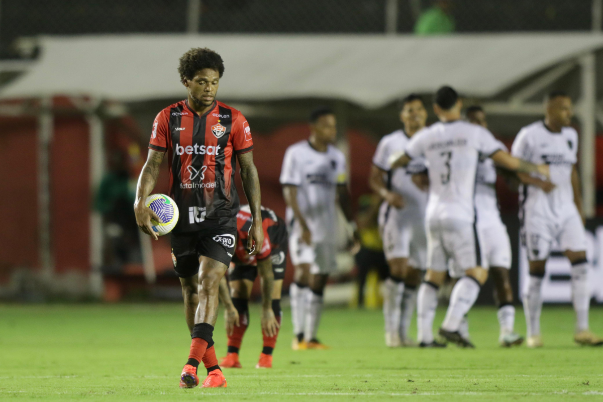 Jornal Correio | Vitória perde novamente para o Botafogo e é eliminado da  Copa do Brasil