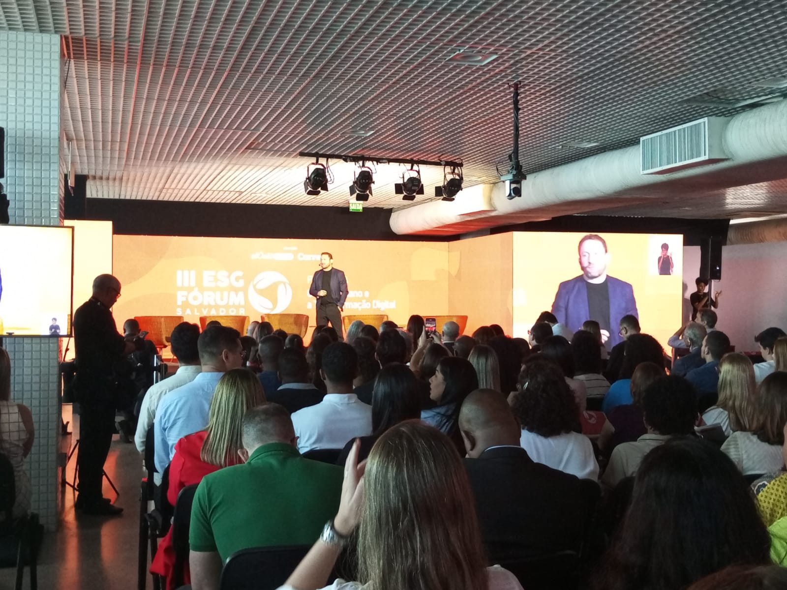 Primeira palestra do III ESG Fórum Salvador por Gil Santos/CORREIO