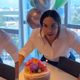 Imagem - Ivete Sangalo ganha festa surpresa de familiares e funcionários