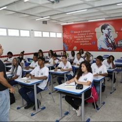 Imagem - 85 mil professores da Bahia recebem hoje abono extraordinário; veja valores