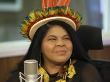 Imagem - Ministra Sônia Guajajara é internada em UTI com suspeita de infecção; veja estado de saúde