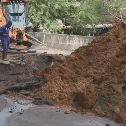 Imagem - Reparo em cratera gera suspensão do fornecimento de água em cinco bairros de Salvador