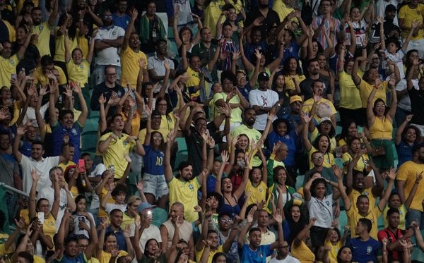 Mais de 31 mil pessoas estiveram presentes na Arena Fonte Nova e acompanharam a goleada de 4x0 da Seleção Brasileira sobre a Jamaica