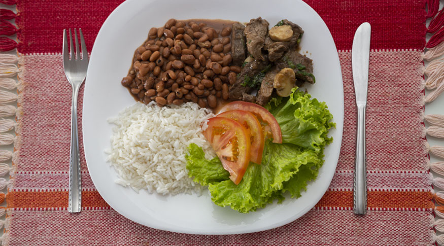 pesquisas   mostram os benefícios da comida caseira  por Divulgação/IBGE
