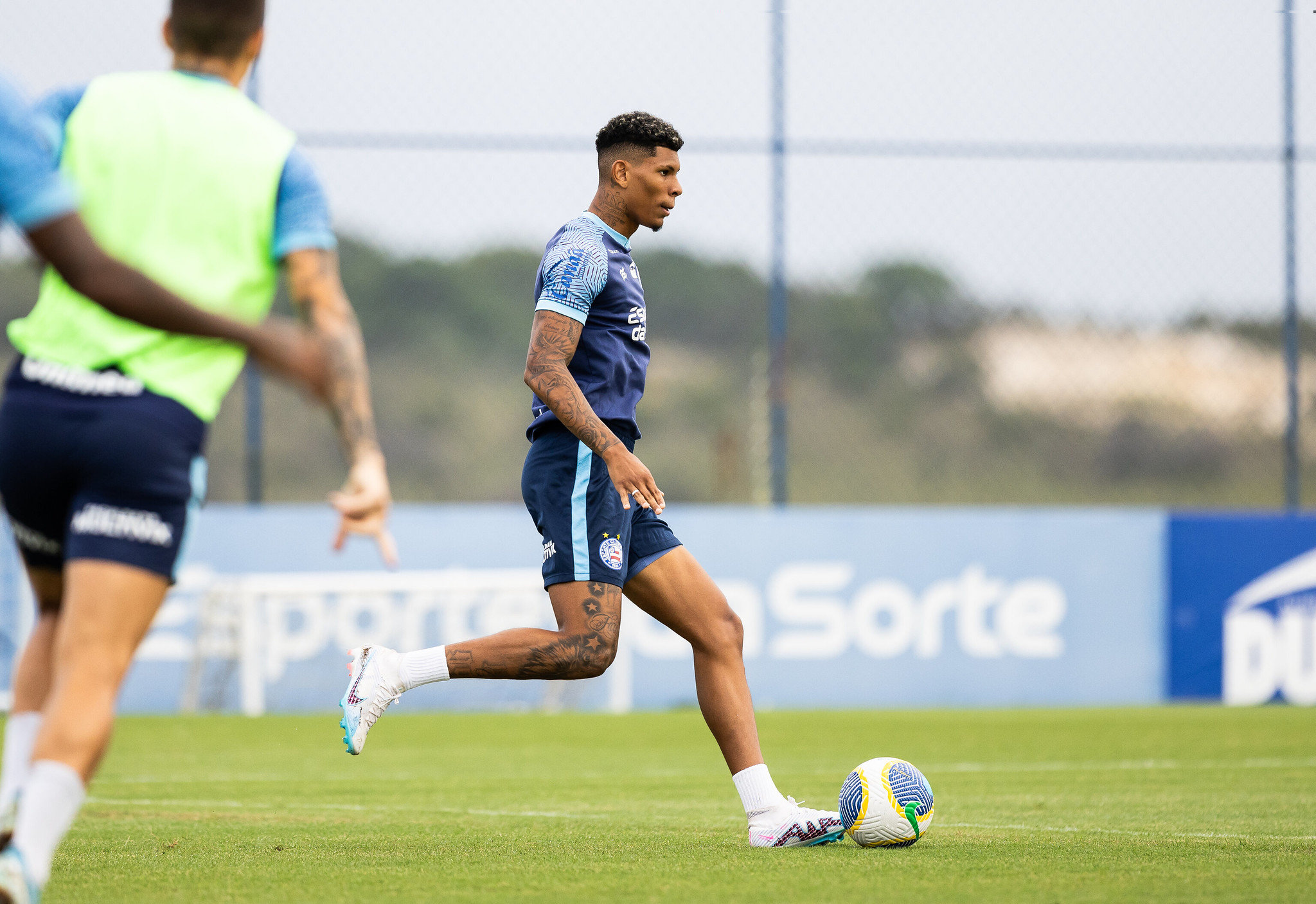 Marcos Victor em treino do Bahia por Letícia Martins/EC Bahia