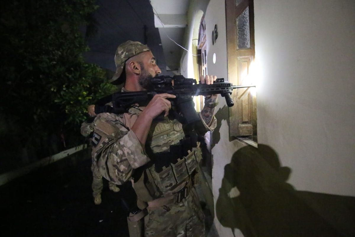 Operação cumpre mandados em cinco bairros
