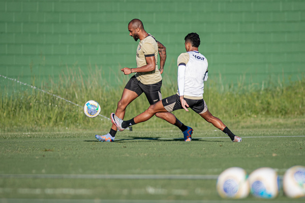 Vitória se reapresentou nesta sexta-feira (7) e já viajou para enfrentar o Juventude