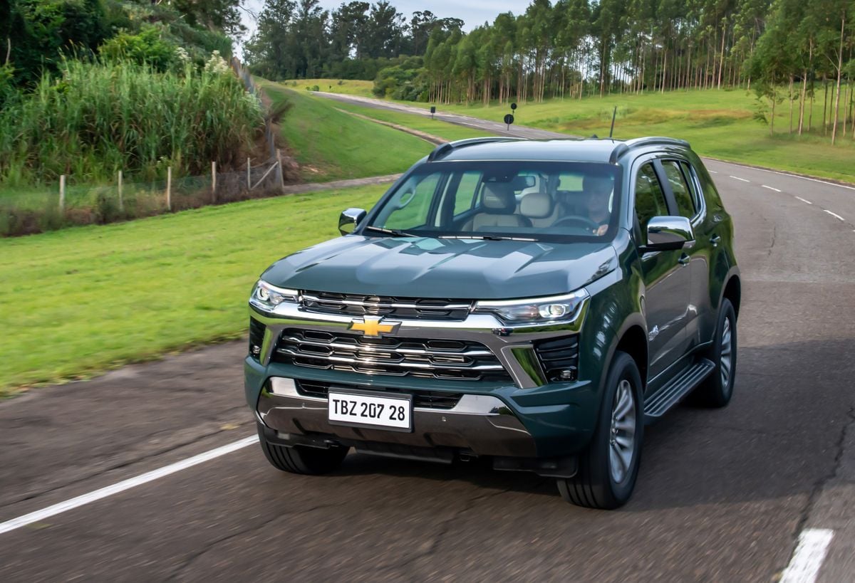 O SUV Trailblazer foi atualizado e custa R$ 368.550 por Divulgação