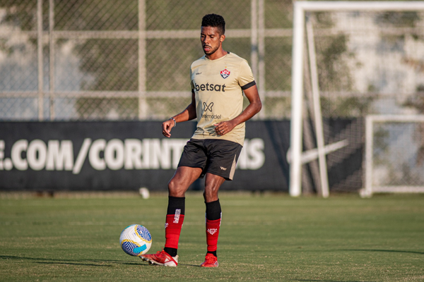 Volante do Leão acredita que empate foi bom para o psicológico da equipe