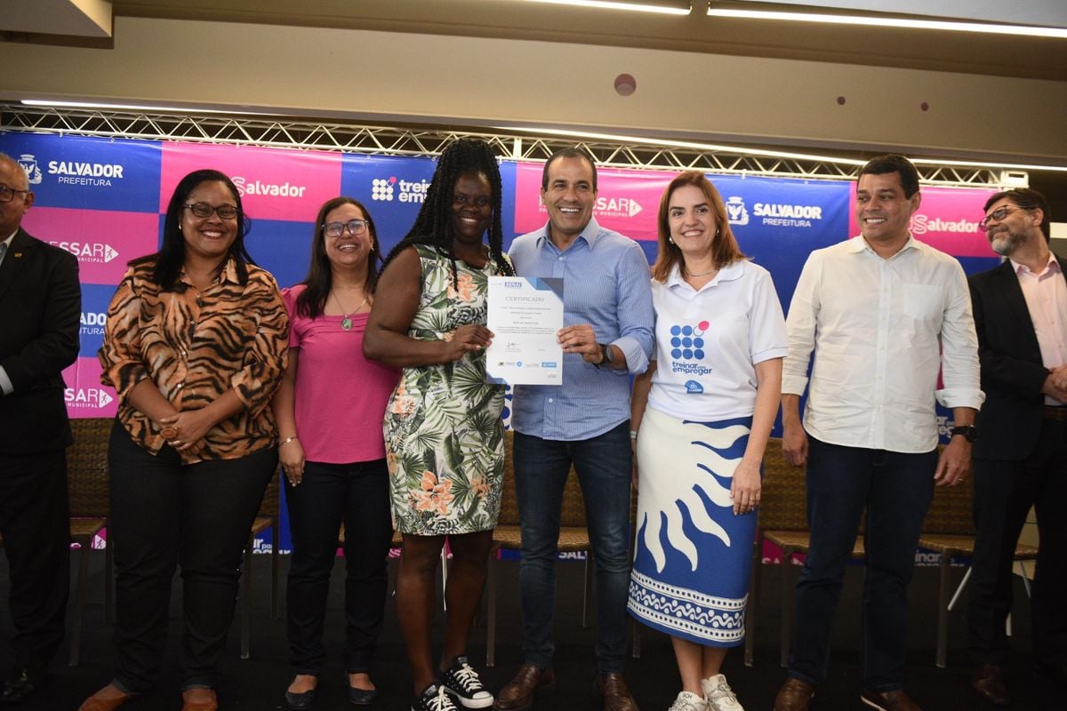 Imagem - Programa de capacitação profissional da Prefeitura de Salvador realiza formatura de três mil alunos