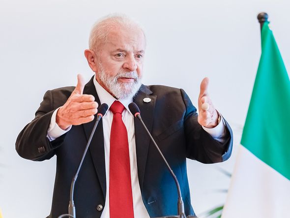 Imagem - Lula se reúne com ministros de conselho orçamentário em meio a pressão por revisão de gastos