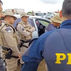 Imagem - PRF recupera 48 veículos e prende 10 pessoas em operação na Bahia, Alagoas e Pernambuco
