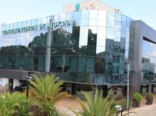 Imagem - Conselho Federal de Medicina contesta atuação de enfermeiros em abortos legais