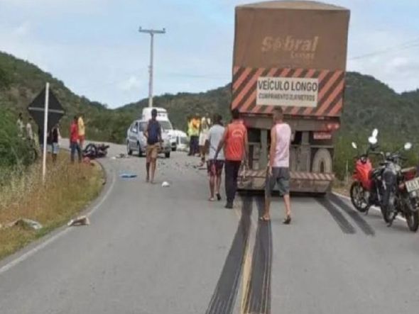 Imagem - Motociclista morre em acidente com caminhão na Bahia