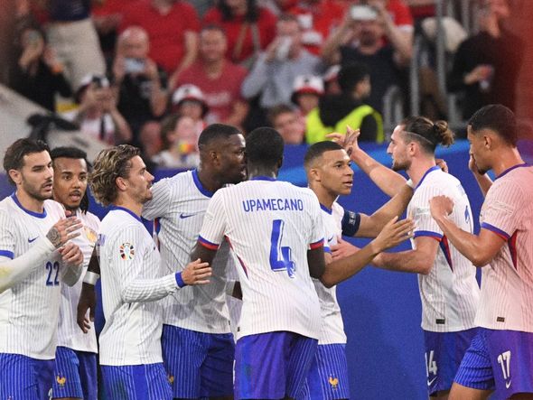 Imagem - Mbappé sai machucado, França sofre, mas vence a Áustria na estreia