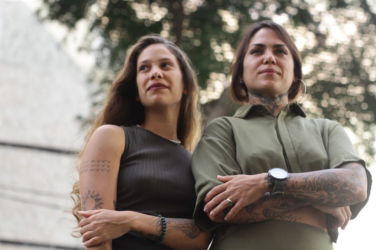  Carolina Dantas e Clarissa Hirs, criadoras da Cacto Companhia Feminina Antiassédio 