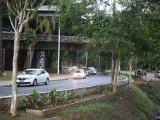 Imagem - Mulher é esfaqueada dentro de ônibus em tentativa de assalto no Canela
