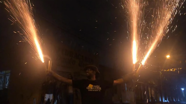 Guerra de espadas faz parte da tradição de Senhor do Bonfim